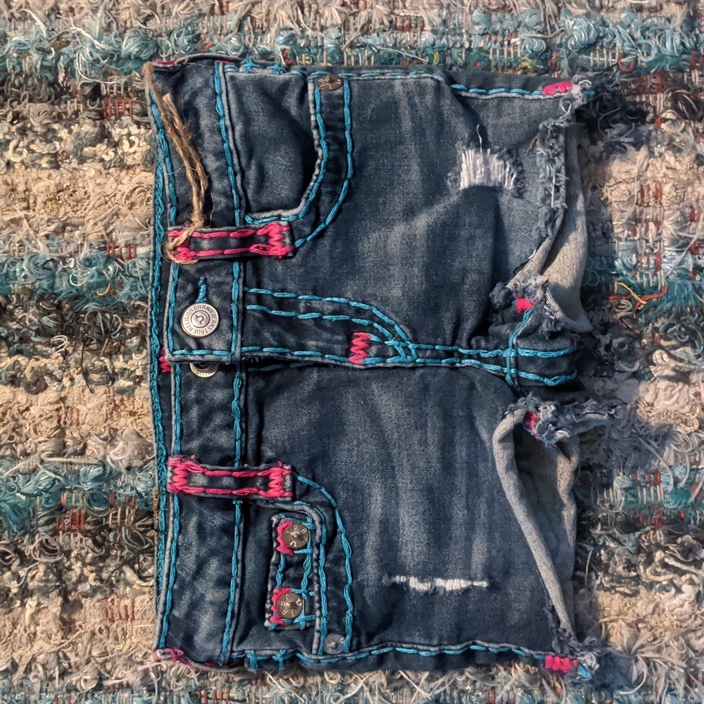 True Religion Bobby short pink and teal